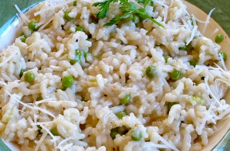 Risotto with White Wine, Peas and Parmesan – My Favourite Pastime Risotto Recipes Parmesan, White Wine Risotto, Veggie Risotto, Risotto Recipes Easy, Veggie Plate, Vegetables Rice, Parmesan Risotto, Grilled Salmon Recipes, Rice And Beans