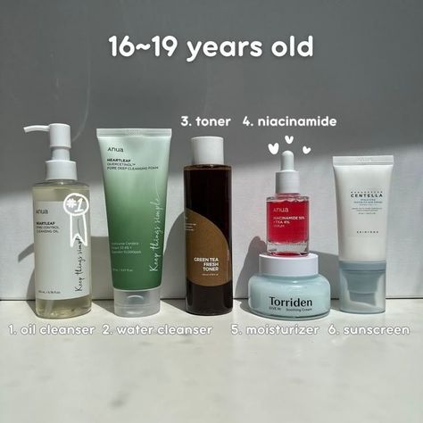 Simple & Effective Teen Skincare Routine (16-19 Years Old) Teen Skincare Routine, Skincare Routine Products, Skincare Stuff, Beginner Skin Care Routine, Korean Skin Care Secrets, Haut Routine, Beauty Treatments Skin Care, Teen Skincare, Skin Care Basics