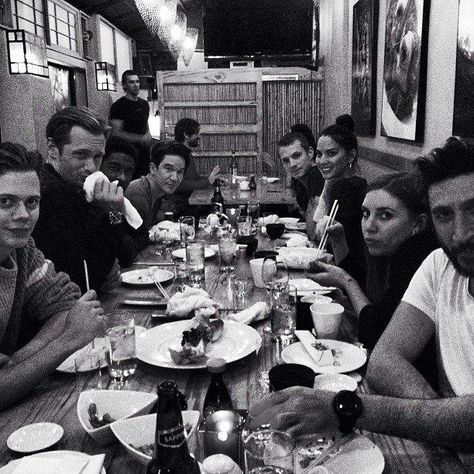 Bill Skarsgard, Alexander Skarsgard, Joel Kinnaman, Olivia Munn, and Fares Fares eating with friends Rainy Day Movies, Skarsgard Brothers, Bill Skarsgard Pennywise, Run To The Hills, Skarsgard Family, Gustaf Skarsgard, Alexander Johan Hjalmar Skarsgård, Bill Istvan Günther Skarsgård, Barney Stinson