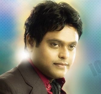 Harris Jayaraj, Indian Classical Music, Guitar Riffs, Indian Music, Actors Images, Dark Phone Wallpapers, Music Director, Gallery Frame, Film Aesthetic