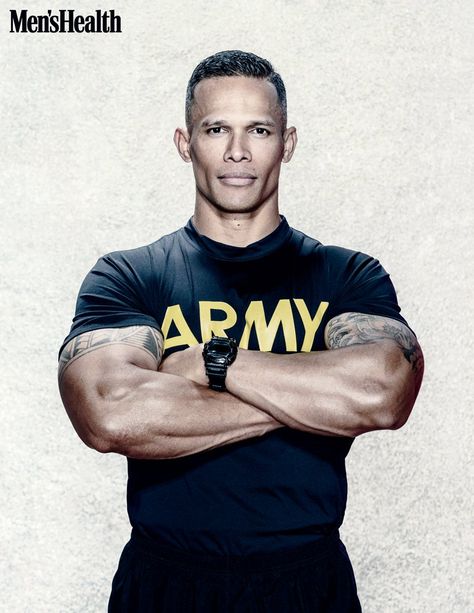 The New Army Fitness Test  https://www.menshealth.com/guy-wisdom/new-army-fitness-test Army Fitness, Workout Photoshoot, Army Workout, Fitness Test, Military Workout, Military Muscle, Fitness Photoshoot, Super Soldier, Military Training