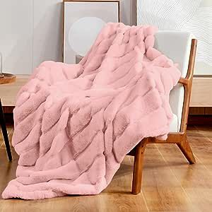 Luxury Fuzzy Throw Blanket, Pink Throw Blanket, Sofa Bed Living Room, Bed Comforter, Couch Blanket, Pink Throws, Faux Fur Throw Blanket, Pink Blanket, Faux Fur Blanket