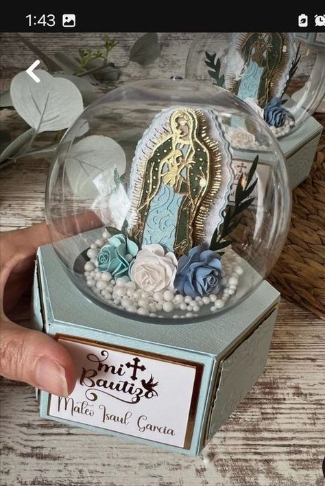 Virgin Mary Centerpieces, Primera Communion Decoration, Bautizo Recuerdos Ideas, Bautizo Centerpieces, Guadalupe Altar, Godparent Request Ideas, Recuerdos Primera Comunion Ideas, First Communion Decorations, Quinceanera Planning