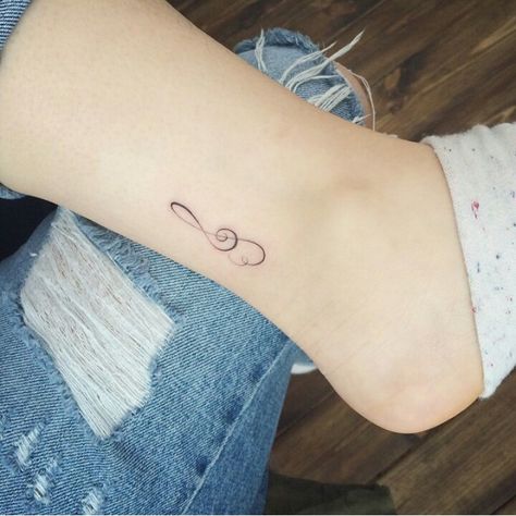 G clef tattoo @ Instagram Small Music Tattoos, Treble Clef Tattoo, Music Notes Tattoo, Tattoo Music, Key Tattoos, Music Note Tattoo, Tattoo Trend, Music Tattoo Designs, Note Tattoo