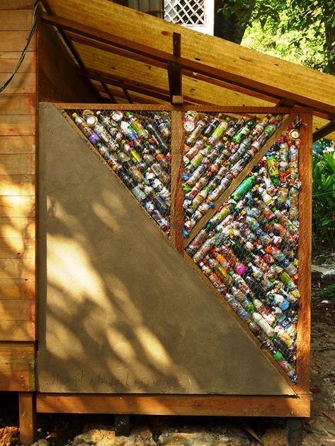 Bottle Bricks Projects, Bottle Bricks, Eco Bricks, Plastic Bottle House, Recycled House, Brick Projects, Reuse Plastic Bottles, Bottle House, Earthship Home