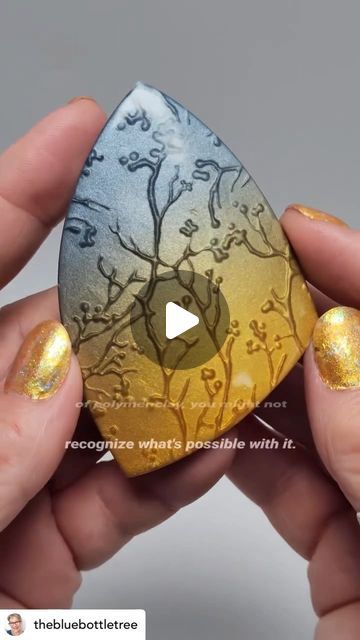 British Polymer Clay Guild on Instagram: "Mica shift feels like a magic trick in the polymer clay world because your eyes are showing you depth and texture where your fingers cannot feel and touch it. 🪄✨  We will let @thebluebottletree explain it as we share this reel from her incredibly informative account. Do check Ginger’s website out, it’s jam packed with nifty tricks and lots of information you will find useful as you navigate yourself through discovering polymer clay.  Credit to ⬇️ @thebluebottletree I know that brooches aren’t super popular, but these same techniques are equally impressive on other shapes like earrings, pendants, or even bowls and lidded boxes.  The illusion technique is called Mica Shift and it’s included as a bonus with the Sanding and Buffing Course.  #polymercl Polymer Techniques, Polymer Clay Brooch, Clay Techniques, Polymer Inspiration, Polymer Clay Jewelry Tutorials, Jewelry Tutorials, Polymer Clay Jewelry, Sanding, Clay Jewelry