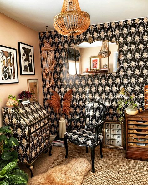 The Unique & Glamorous Maximalist Home of Sarah Parmenter Upcyclist Extraordinaire​ Arabian Furniture, Maximalism Home, Banana Wallpaper, Maximalist Interior Design, Pearl Wallpaper, Maximalist Interior, Maximalist Home, Eclectic Interior Design, Unique Furniture Pieces