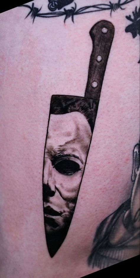 Michael Myers Traditional Tattoo, Halloween Tattoo Michael Myers, The Movie 9 Tattoo, Saw Horror Tattoo, Michael Myers Knife Tattoo, Horror Movie Tattoo Designs, Horror Knife Tattoo, American Traditional Horror Tattoo, Horror Movies Tattoos