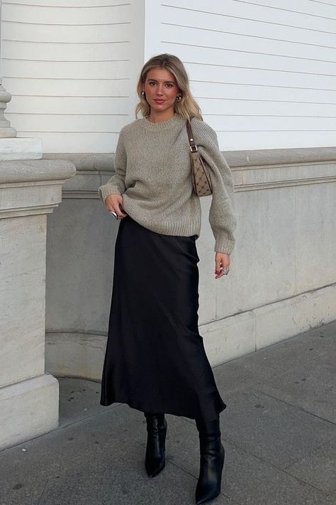 Silk Skirt Outfit, Modesty Outfits, Winter Skirt Outfit, Skirt Outfit, Autumn Outfit, Outfit Inspo Fall, Silk Skirt, Professional Outfits, Fall Winter Outfits