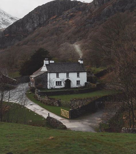 Lake District Cottages, Cosy Winter, House Sitting, Brick Building, English Countryside, Lake District, Country Cottage, Country Life, Beautiful Landscapes