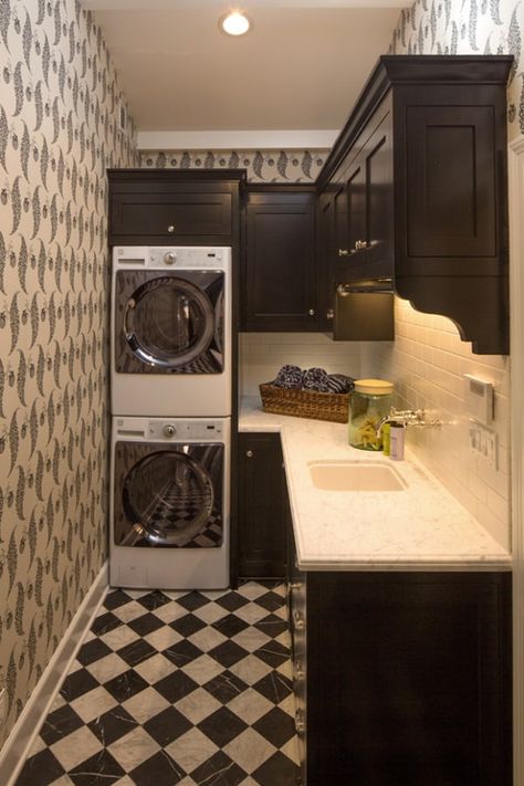 51 Wonderfully clever laundry room design ideas Laundry Room Stackable, Elegant Laundry Room, Traditional Laundry Room, Laundry Room Storage Shelves, Laundry Room Ideas Small Space, Small Laundry Room Organization, Room Storage Diy, Basement Laundry Room, Stackable Washer And Dryer