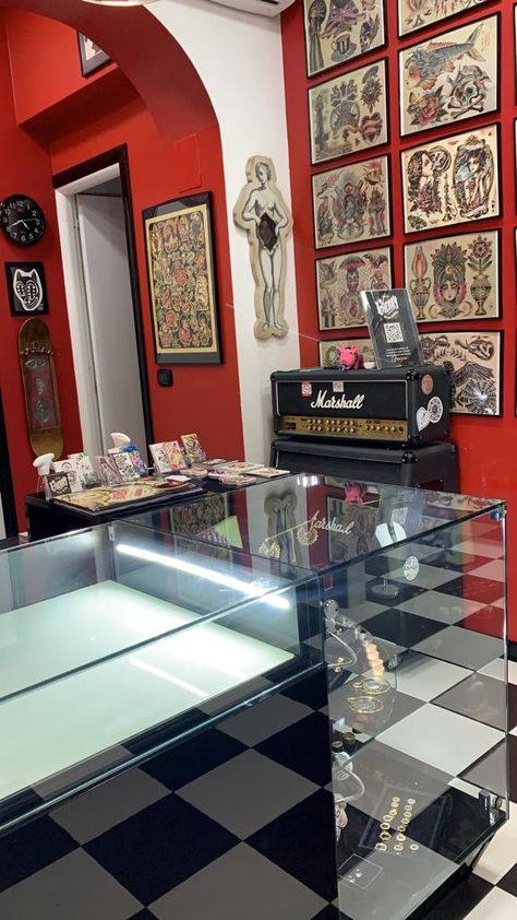 Gothic Tattoo Shop Interior, Tattoo And Piercing Shop Aesthetic, Piercing Studio Aesthetic, Piercing Shop Interior, Piercing Shop Aesthetic, Piercing Studio Decor, Piercing Studio Interior, Tattoo Parlor Aesthetic, Tattoo Parlor Decor