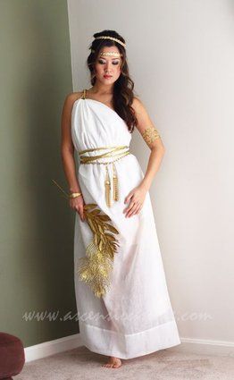 Men's Halloween Costumes Grecian Goddess Costume, Diy Toga, Greek Goddess Costume Diy, Athena Costume, Greek Toga, Goddess Halloween, Toga Dress, Toga Costume, Greek Dress