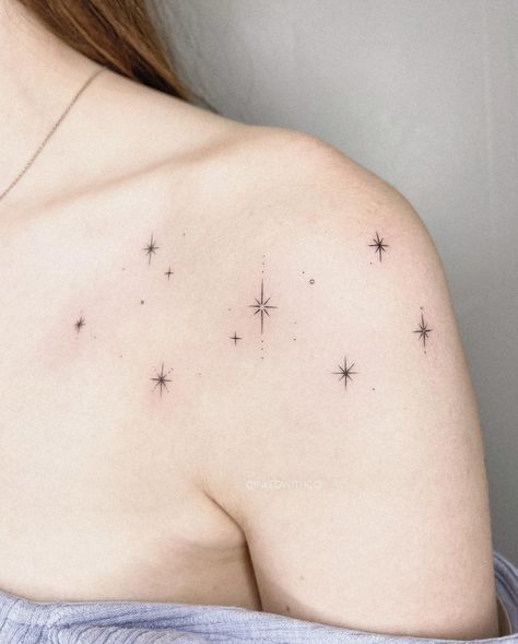 Star Tattoo On Shoulder, Star Tattoo On Wrist, Star Constellation Tattoo, North Star Tattoos, Shooting Star Tattoo, Sparkle Tattoo, Small Star Tattoos, Bone Tattoos, Star Tattoo Designs