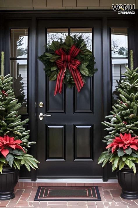 Exterior Christmas Decor Ideas Porch, Front Door Christmas Wreaths Diy, Double Christmas Wreaths, Double Christmas Trees, Front Door Christmas Trees, Double Front Door Wreath Ideas, Double Wreaths For Front Door, Christmas Trees Front Porch, Christmas Tree Front Porch Ideas