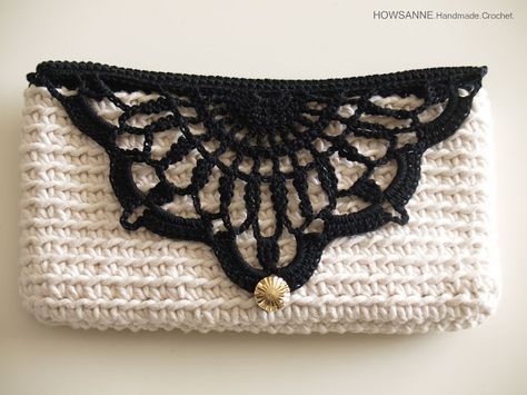 Crochet clutch with beautiful crocheted flap Sandal Rajut, Crochet Clutch Bags, Crochet Shell Stitch, Crochet Hook Set, Crochet Clutch, Crochet Handbags Patterns, Handbag Pattern, Crochet Bags Purses, Crochet Motifs