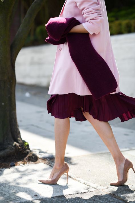 Pink + Burgundy – 9to5chic Dusty Pink Outfits, Color Analysis Summer, Cream Outfit, Pink Color Combination, Burgundy Outfit, Colour Combinations Fashion, Fall Fashion Trends Women, Color Combinations For Clothes, Modest Dresses Casual