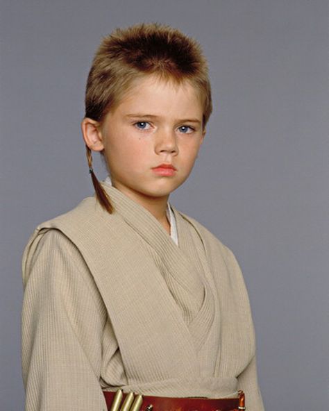 Padawan Anakin Skywalker Back when he was innocent and adorable Young Anakin Skywalker, Jake Lloyd, Star Wars Anakin, The Phantom Menace, George Lucas, Vintage Star Wars, Star Wars Fandom, Star Wars Movie, Star Wars Episodes