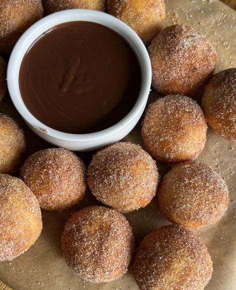 Cinnamon Sugar Sourdough Donut Holes — Well Made by Kiley Sourdough Donut Holes, Cinnamon Sugar Sourdough, Sourdough Donut, Baked Donut Holes, Cinnamon Sugar Donut Holes, Cinnamon Bites, Donut Hole Recipe, Sourdough Bagels, Bread Scoring