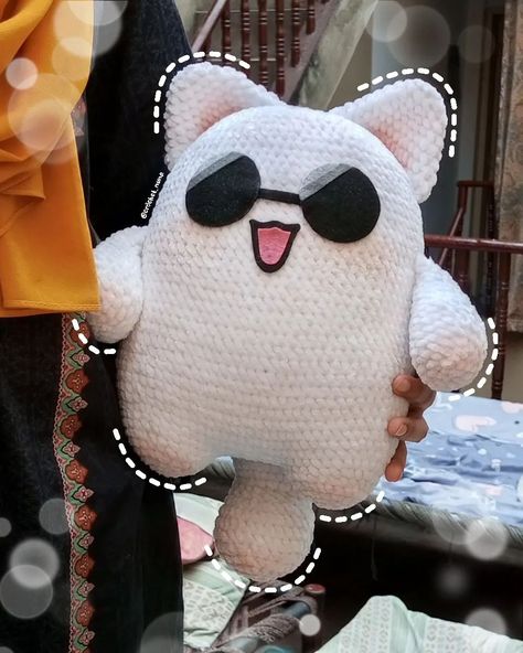 He's finally here!!! My precious Gojo cat plushy ✨ I've been working on him for a long time now to make him perfect ✨ I hope you guys like him too! ❤ 📍Made to order📍👀 DM me if you wanna adopt Pattern: by me :) ~ testing out location tag. Based in Pakistan actually ~ #jjk #jujutsukaisengojo #gojocat #crochet #jjkmerch Gojo Cat, Gifts For Yourself, Crochet Plushies, My Precious, Crochet Cat, Crochet Gifts, Crochet Toys, I Hope You, Pakistan