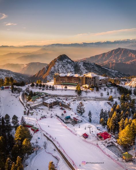 Malamjabba Ski resort , Swat Valley - Pakistan Pakistan Tourism, Heavy Snowfall, Swat Valley, Snow Trees, Pakistan Travel, Exotic Places, Water Droplets, Countries Of The World, Ski Resort