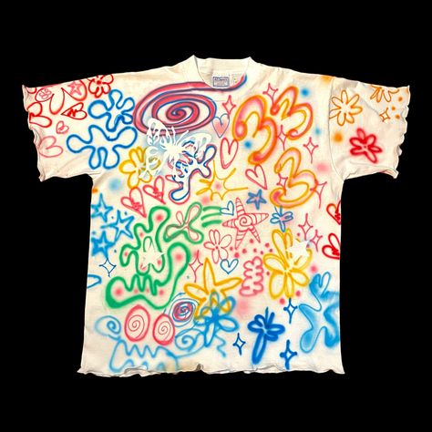 Airbrushed vintage t shirt that bring good luck to the wearer. handmade with love Painted On Clothing, Air Brush T Shirt, Airbrushed Clothes, Airbrush Art Ideas, Airbrush Clothing, Airbrushed Shirts, Airbrush Fashion, Airbrush Tshirt, Airbrush Clothes