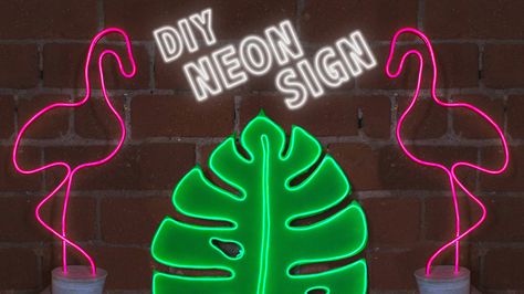 Diy Neon Sign, Pallet Signs Diy, The Sorry Girls, Dorm Room Diy, Diy Tumblr, Wooden Signs Diy, Dorm Room Ideas, Headboard Decor, Simple Wall Art