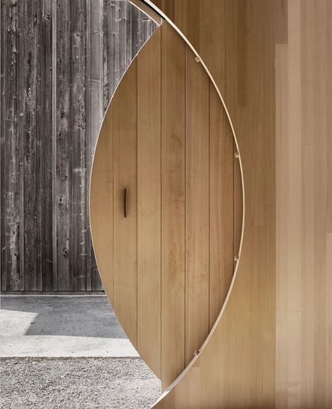 Door Inspiration, Cool Doors, Interior Barn Doors, Entrance Doors, Space Design, Atlantis, 인테리어 디자인, Door Design, Architecture Details