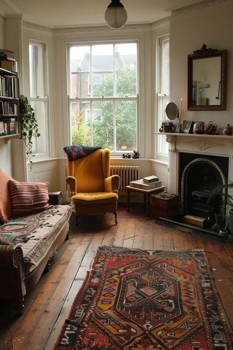 Small Living Room Makeover, Eclectic Boho Living Room, Boho Living Room Decor Ideas, Small Living Space, Eclectic Boho, Lounge Ideas, Boho Living Room Decor, Victorian Home, Boho Living