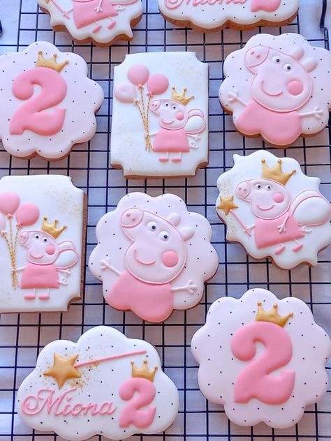 Fairy Peppa Pig Party Ideas, Peppa Pig Birthday Party Pastel, Peppa 2nd Birthday, Peppa Pig Biscuits, Princess Peppa Pig Birthday Party, Peppa Pig Sugar Cookies, Peppa Pig First Birthday Party, Peppa Pig Cookies Birthday Parties, Peppa Birthday Party Ideas