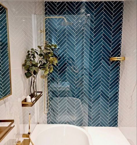 Turquoise And White Bathroom, French Art Deco Bathroom, Blue Chevron Tile Bathroom, Blue Bathroom Gold Fixtures, Blue Zellige Tile Bathroom, Blue Gold Bathroom, Turquoise Bathroom Ideas, Turquoise Bathroom Tiles, Turquoise Interior Design