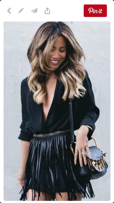 Black Tassel Skirt Outfit, Edgy Rodeo Outfit, What To Wear With Fringe Skirt, Black Fringe Skirt Outfit Western, Black Fringe Skirt Outfit Country, Fringe Belt Outfit Western, Fringe Outfit Ideas, Black Fringe Outfit, Fringe Belt Outfit