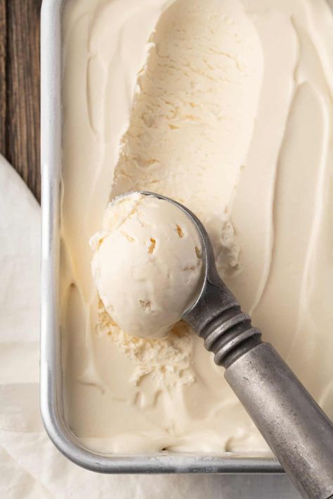 Make the easiest homemade ice cream with only 2 ingredients, without an ice cream maker. It turns out super creamy every time! #homemade #icecream Essen, No Churn French Vanilla Ice Cream, French Vanilla Ice Cream Recipe, Vanilla Ice Cream Aesthetic, Creamsicle Float, Custard Ice Cream Recipe, Vanilla Tart, 2 Ingredient Ice Cream, Food Polls