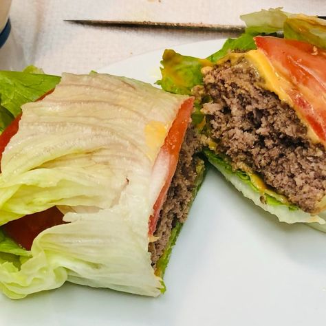 Lettuce Bun Burger, No Carb Lunch Meal Prep, Healthy Meals No Carb, No Bun Burger Recipes, Burger No Bun Ideas, Lettuce Burger Wrap, Burger Without Bun Ideas, Optavia Cheeseburger, No Carb Food