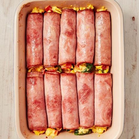 Cheese Roll Ups Keto, Cheese Roll Ups, Bacon Egg Cups, Cheese Roll, Egg Cheese, Egg And Cheese, Low Carb Breakfast Recipes, Carb Meals, Bacon Egg