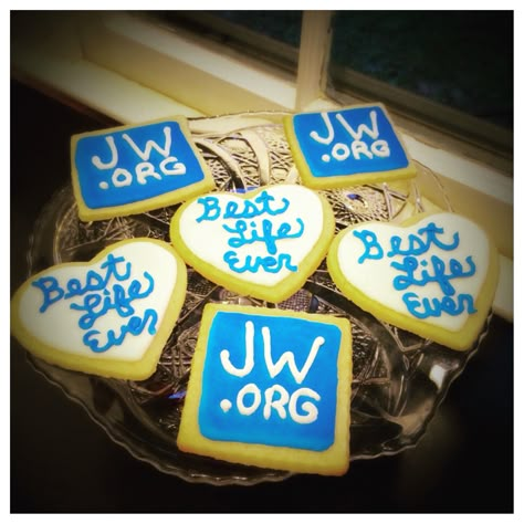 Jw.org cookies/ Best life ever cookies Jw Congregation Party Ideas, Jw Cookies, Jw Pioneer Gifts Ideas Diy, Pioneer Dinner Ideas, Family Worship Ideas Jw Games, Jw Pioneer Gifts Ideas, Pioneer Meeting, Regular Pioneer, Pioneer School Gifts Jw