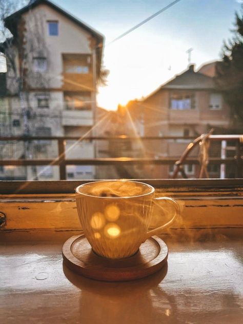 Cup of hot morning coffee with sunrise on the back Sunrise Breakfast, Good Morning Sun, Sunrise Coffee, Coffee In The Morning, Winter Air, Coffee Talk, Cozy Mornings, Vibes Art, Coffee Photos