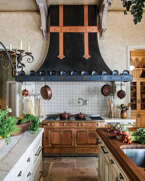 This custom La Cornue range looks perfect in this exquisite French-style chateau.   (📸: Erik Kvalsvik, designer: Barry Dixon) French Country Style Kitchen, La Cornue Range, Country Style Kitchen, Classic Kitchen, French Country Kitchen, French Kitchen, Southern Home, House And Home Magazine, Kitchen Style