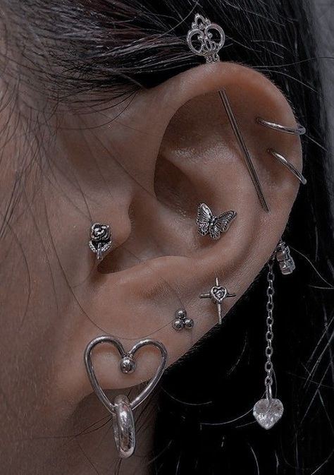 Ušný Piercing, Piercing Face, Ear Piercing Ideas, Cool Ear Piercings, Pretty Ear Piercings, Jewelry Piercing, Cute Ear Piercings, Edgy Jewelry, Cool Piercings