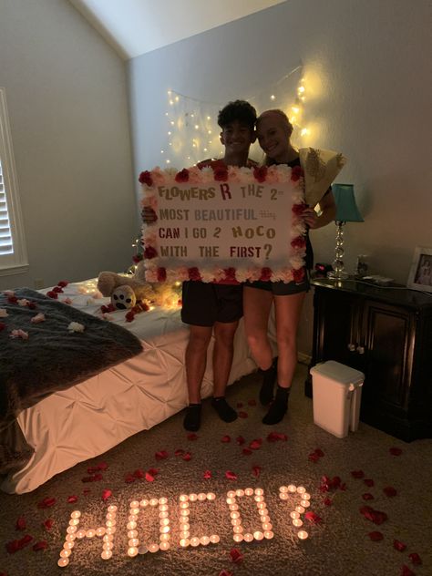 Best Hoco Proposals Ideas, Hoco Proposals Ideas Lights, 2023 Hoco Proposal, Hoco Proposals Ideas 2024, Pink Prom Proposal, Unique Homecoming Proposals, High School Homecoming Proposals, Hear Ye Hear Ye, Movie Hoco Proposal