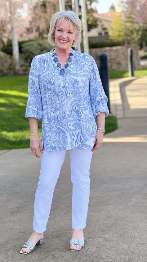 Summer Mom Outfits, Grandma Outfit, Grandma Clothes, White Platform Sneakers, Mom Outfit, Summer Outfits For Moms, Cool Summer Outfits, Ageless Style, Womens Business Casual