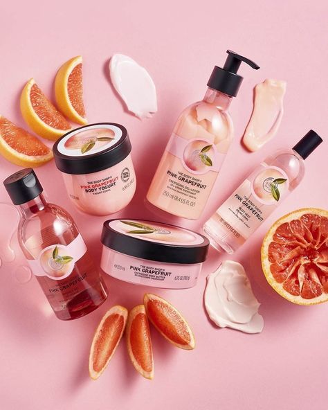 The Body Shop Australia on Instagram: “There’s a new addition to the fresh and zesty Pink Grapefruit family - check out our fast-absorbing Pink Grapefruit Body Yogurt! Leave a 💗…�” Natural Cosmetics, Skin Care Products, Natural Hair Treatments, Body Shop At Home, Organic Cosmetics, Natural Moisturizer, Pink Grapefruit, Travel The World, Beauty Items