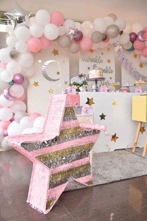 Star Birthday Party Ideas, Twinkle Twinkle Little Star Birthday, Twinkle Little Star Birthday, 1st Birthday Girl Decorations, Star Birthday Party, 1st Birthday Party For Girls, Funny Snapchat, Girls Birthday Party Themes, Star Birthday