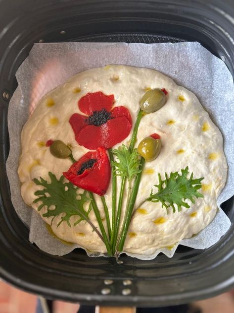 Decorated Foccacia Bread, Floral Focaccia, Foccacia Art, Foccacia Bread Art, Focaccia Bread Art, Focaccia Art, Foccacia Bread, Homemade Recipe Books, Focaccia Bread Recipe