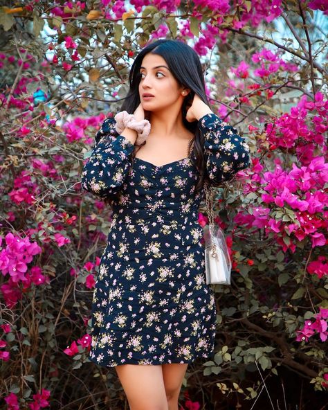 164.7k Likes, 3,168 Comments - Aryanshi Sharma (@aryanshii09) on Instagram: “Happiness over everything ✨💜” One Piece Photoshoot Poses Couple, Short Frocks Poses, Photo Poses One Piece, Short Frok Photo Poses, Poses On One Piece Dress Short, Photo Poses For Frock, Short One Piece Poses, Western Dresses Photo Poses, Photo Pose In One Piece Dress