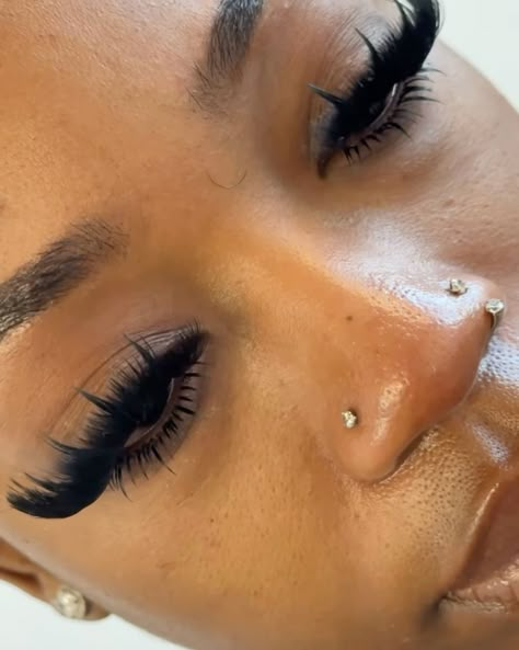 Hybrid Lashes With Spikes, Chunky Lashes, Lash Looks, Lash Maps, Lash Map, Lash Ideas, Best Lash Extensions, Maquillage On Fleek, Cute Nose Piercings