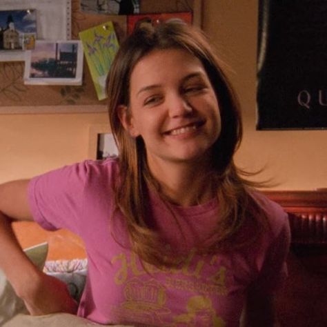 Joey Potter Hair, Joey Potter Aesthetic, Dawsons Creek Joey, Brunette Icons, Dawson's Creek Aesthetic, Muggle Studies, 90s Pretty, Rowley Jefferson, Dawson Creek