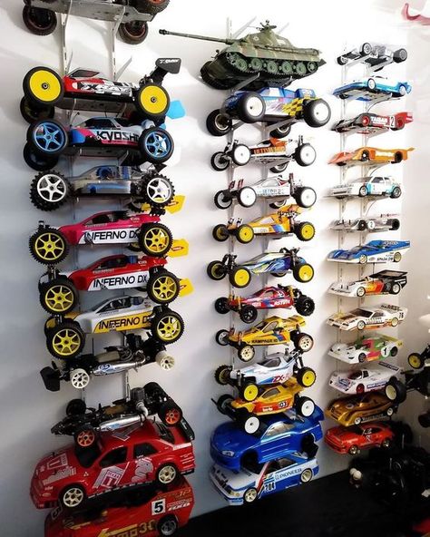 Rc Car Storage Ideas Diy, Rc Storage Ideas, Rc Truck Storage Ideas, Rc Car Storage Ideas, Rc Rock Crawler Course, Wiking Autos, Rc Cars For Sale, Swimmers Hair, Diy Rc Cars