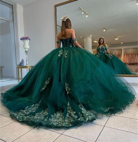 Dark Green Quinceanera Dresses, Quinceanera Dresses Green, Emerald Green Quinceanera Dresses, Emerald Green Quinceanera, Green Quince Dress, Robes Quinceanera, Debut Gowns, Green Quinceanera Dresses, Green Quinceanera