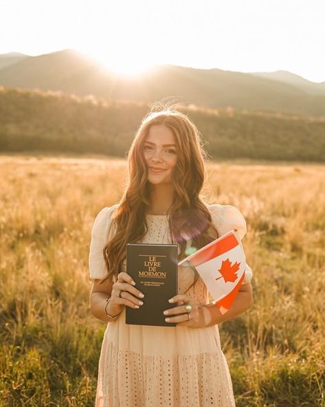 Sister Missionaries World 👑 (@sistermissionariesworldwide) posted on Instagram • Oct 9, 2021 at 3:30pm UTC Lds Mission Photoshoot, Lds Mission Pictures Sister Missionaries, Missionary Pictures With Flag, Lds Mission Pictures, Missionary Photoshoot Sister, Lds Missionary Pictures, Mission Photoshoot, Missionary Pose Reference, Missionary Photoshoot